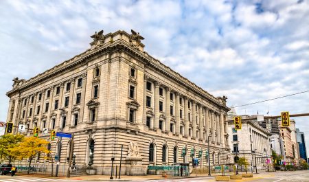 Historic courthouse and post office building in Cleveland - Ohio, the United States